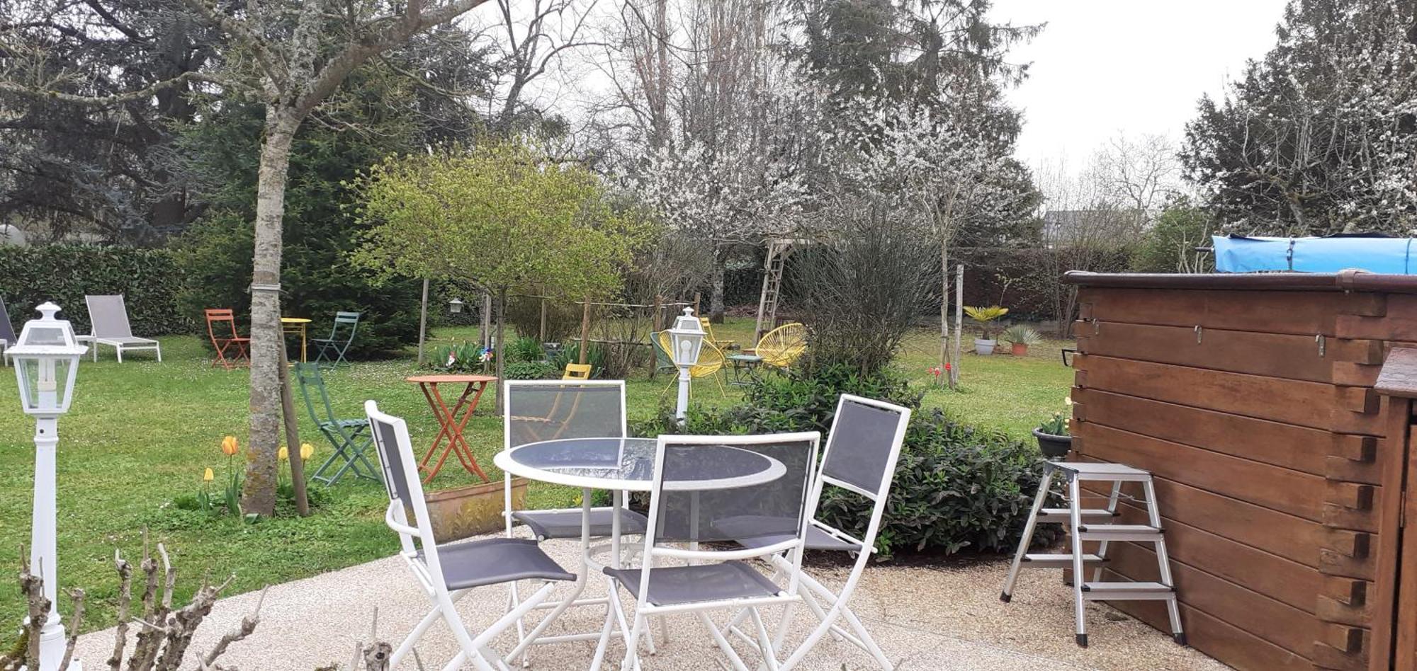 Le Jardin De Josseline Ξενοδοχείο Αμπουάζ Εξωτερικό φωτογραφία
